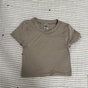 Aritzia seamless cropped tee